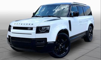 2024 Land Rover Defender 130 X Dynamic