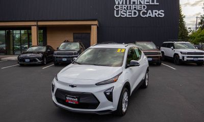 2023 Chevrolet Bolt EUV LT