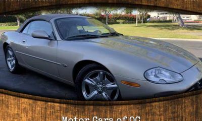 1999 Jaguar XK8