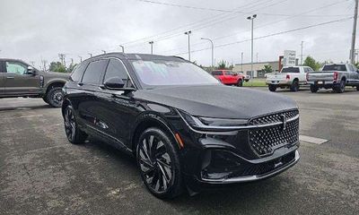 2025 Lincoln Nautilus BLK Label