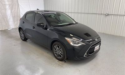 2020 Toyota Yaris LE