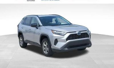 2024 Toyota RAV4 LE