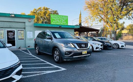 2019 Nissan Pathfinder SV