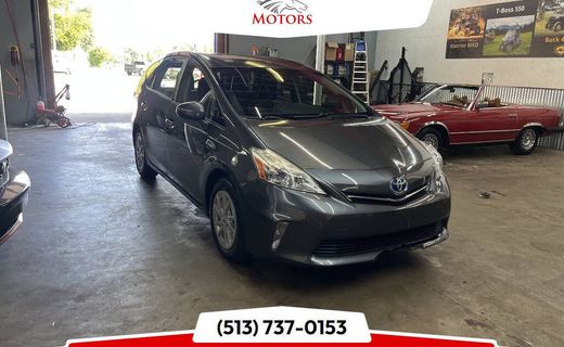 2014 Toyota Prius V TWO