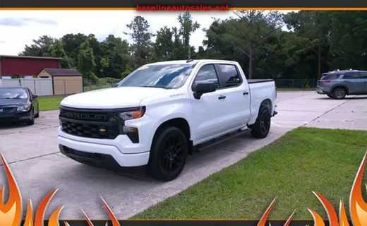 2024 Chevrolet Silverado Custom