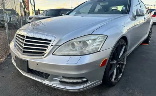 2011 Mercedes-Benz S-Class S550