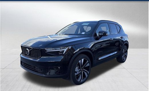 2026 Volvo XC40 Ultra Dark