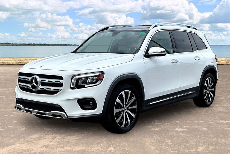 2022 Mercedes-Benz GLB-Class — a typically priced live listing