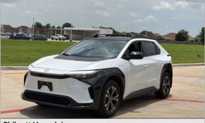 2024 Toyota BZ4X XLE