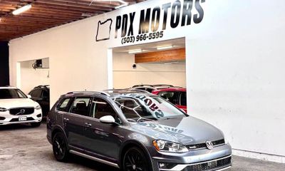 2017 Volkswagen Golf Alltrack S SE