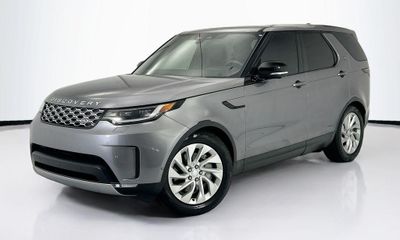 2025 Land Rover Discovery P300 S