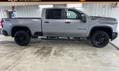 2025 Chevrolet Silverado HD LT