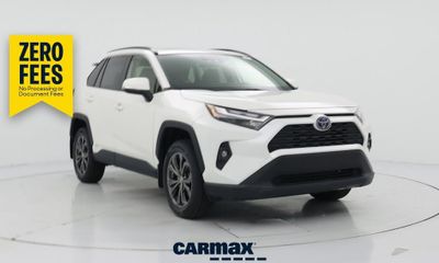 2022 Toyota RAV4 XLE Premium