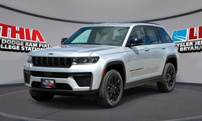 2026 Jeep Grand Cherokee Base Laredo