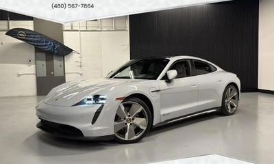 2022 Porsche Taycan Sedan