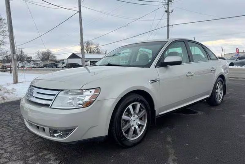 2008 Ford Taurus — a typically priced live listing