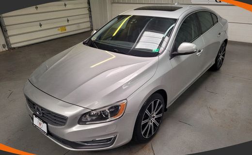 2016 Volvo S60 SV35 Platinum