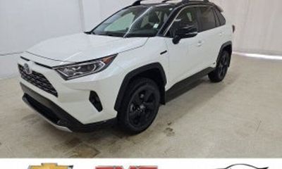 2020 Toyota RAV4 LE HV