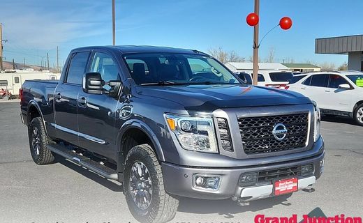 2016 Nissan Titan SL