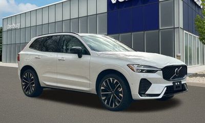 2026 Volvo XC60 Ultra Dark