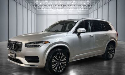 2022 Volvo XC90 Momentum Excl S60