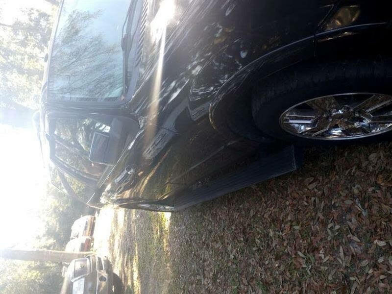 2010 Ford Expedition — a typically priced live listing