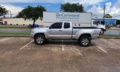 2006 Toyota Tacoma DLX