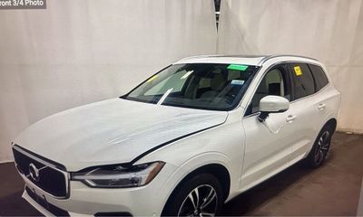 2019 Volvo XC60 Momentum