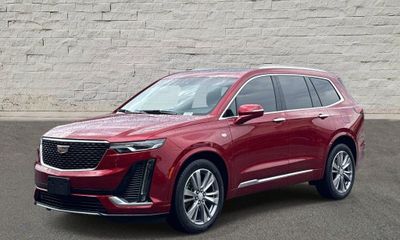 2023 Cadillac XT6 Premium Luxury
