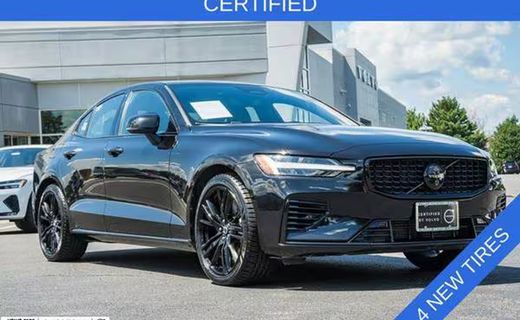 2024 Volvo S60 Plus Black Edition