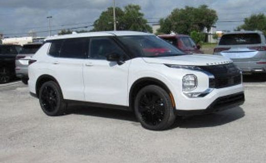 2026 Mitsubishi Outlander ES