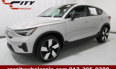 2023 Volvo C40 Ultimate Dark
