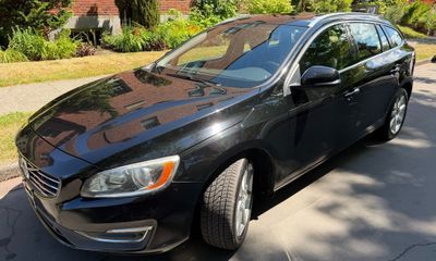 2016 Volvo V60 SV33 Premier