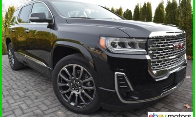 2023 GMC Acadia Denali