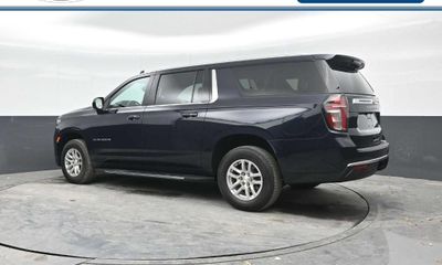 2022 Chevrolet Suburban LS
