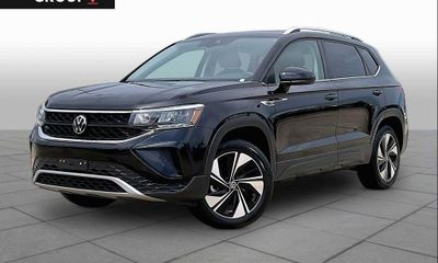 2024 Volkswagen Taos 4Motion SE