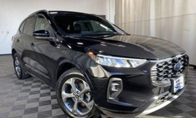 2023 Ford Escape ST Line Select