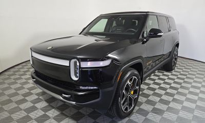 2023 Rivian R1S Launch Edition