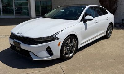 2023 Kia K5 EX