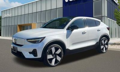 2023 Volvo C40 Plus Dark