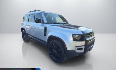 2023 Land Rover Defender 110 SE