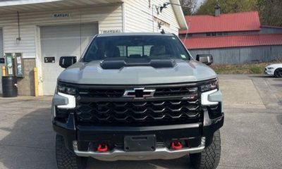 2024 Chevrolet Silverado ZR2
