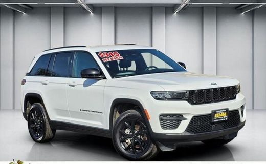 2024 Jeep Grand Cherokee Laredo