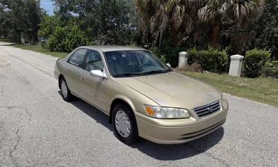 2000 Toyota Camry XLE