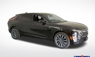 2024 Cadillac Lyriq Sport 1