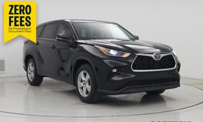 2023 Toyota Highlander LE