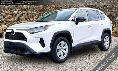 2019 Toyota RAV4 LE