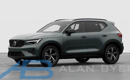 2026 Volvo XC40 Core