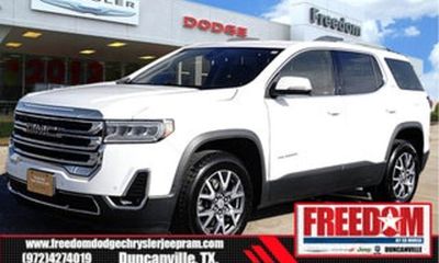 2023 GMC Acadia SLT