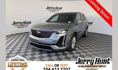 2024 Cadillac XT6 Luxury